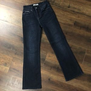 LEVIS slimming bootcut jeans